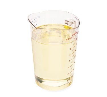 Cambro Smallwares Each / Polycarbonate / Clear Cambro 200MCCW135 Clear Camwear 2 Quart Polycarbonate Liquid Measuring Cup | Denson CFE