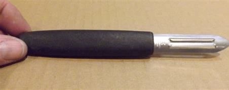 Zwilling J.A. Henckels Unclassified Each J.A. Henckels 11200-146 Vegetable Peeler - Black Handle | Denson CFE
